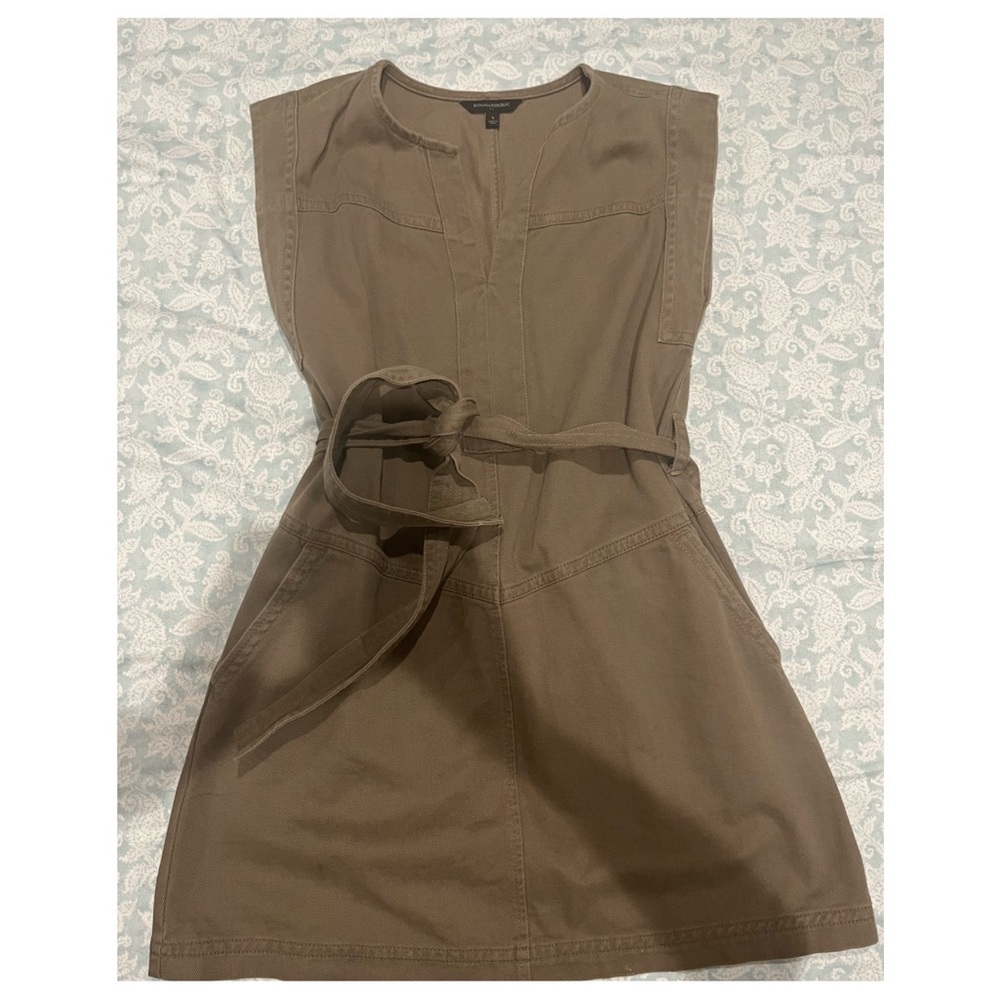 Banana Republic Split neck dress
